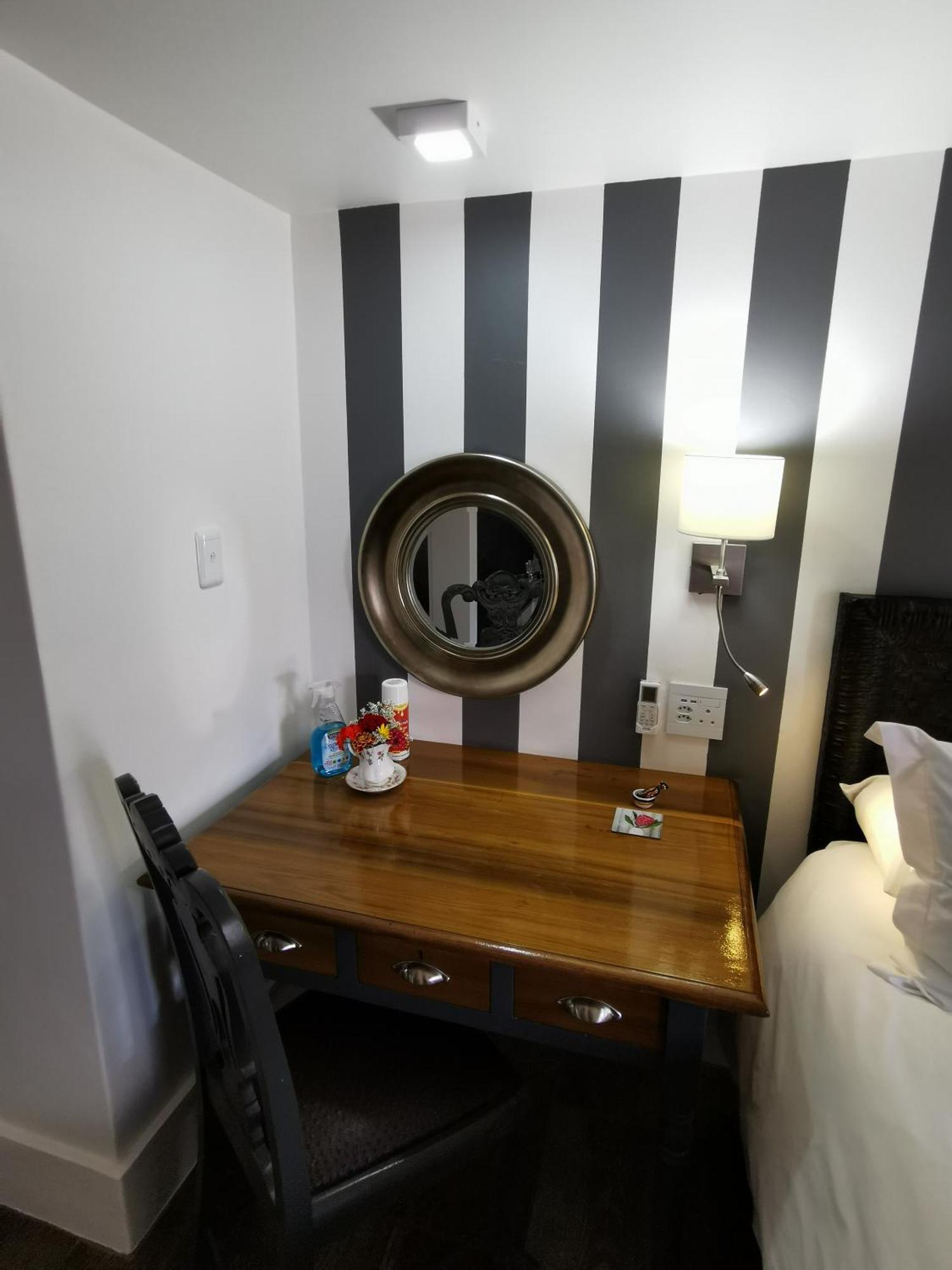 At 98 On Lynburn Guest House Pretoria-Noord Quarto foto