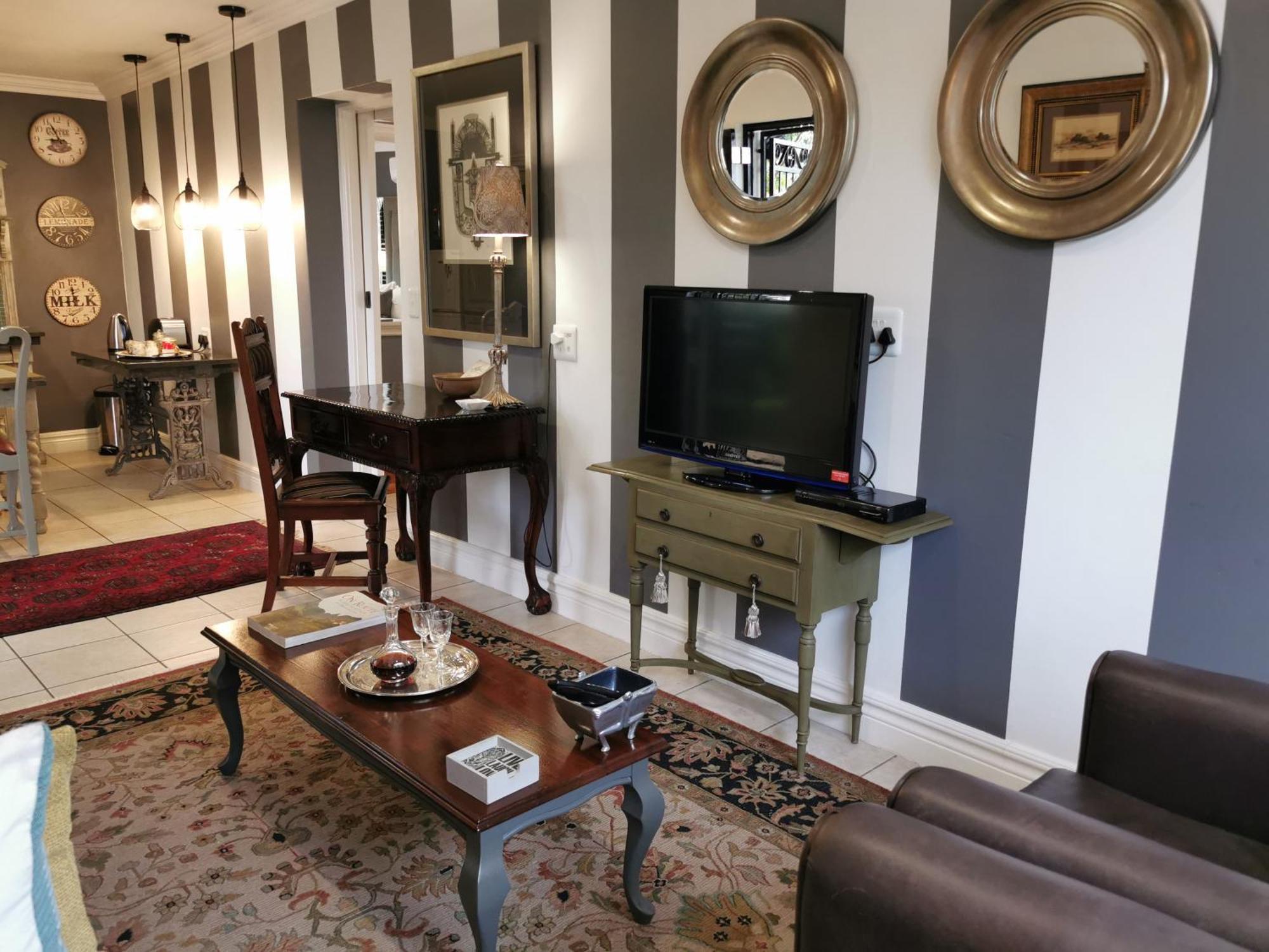 At 98 On Lynburn Guest House Pretoria-Noord Quarto foto