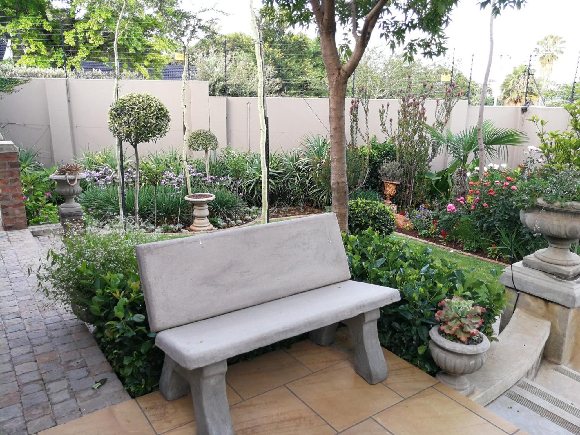 At 98 On Lynburn Guest House Pretoria-Noord Quarto foto